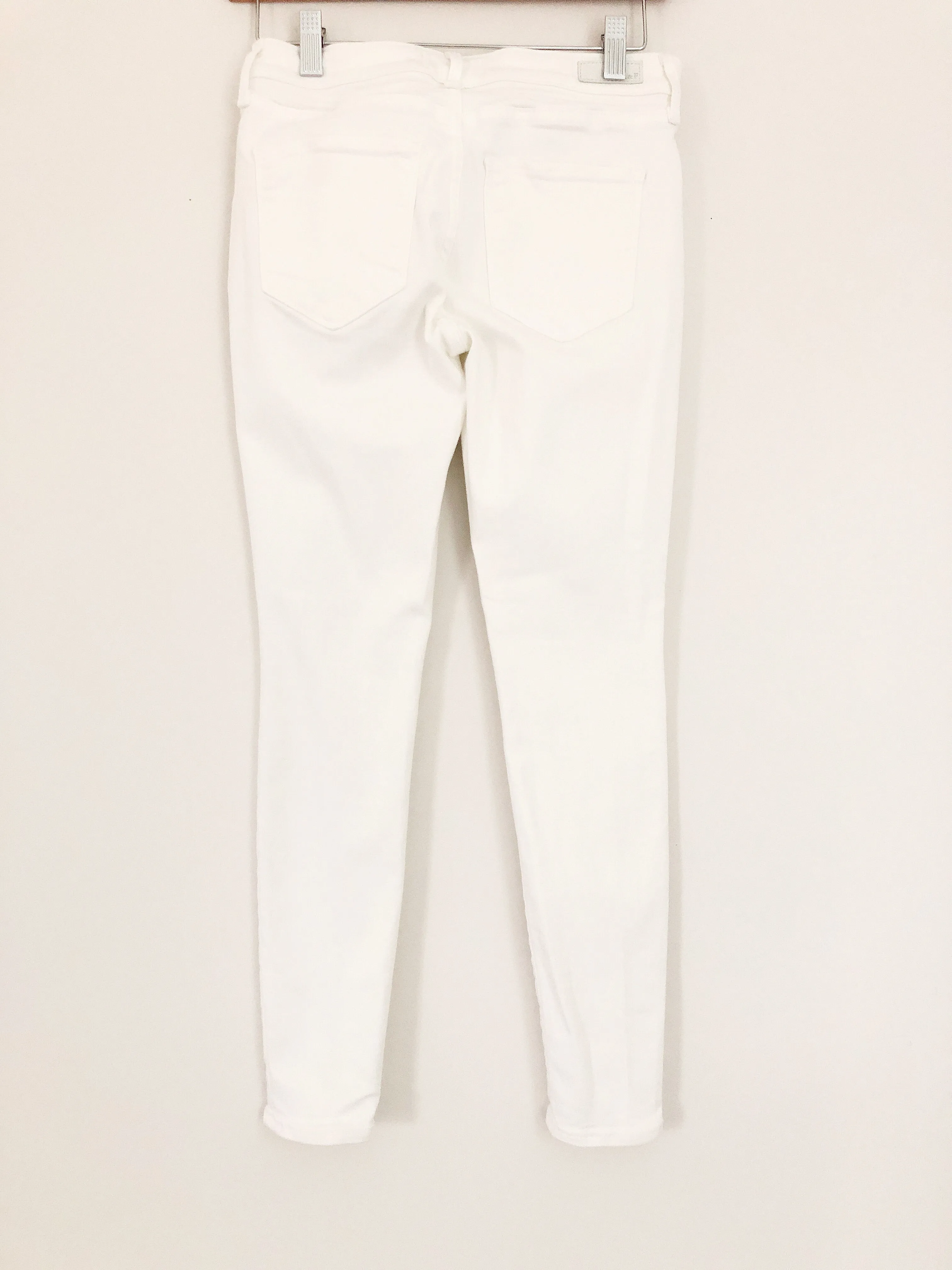 Abercrombie & Fitch Harper Low Rise Super Skinny White Jeans- Size 26 (Inseam 25.5")