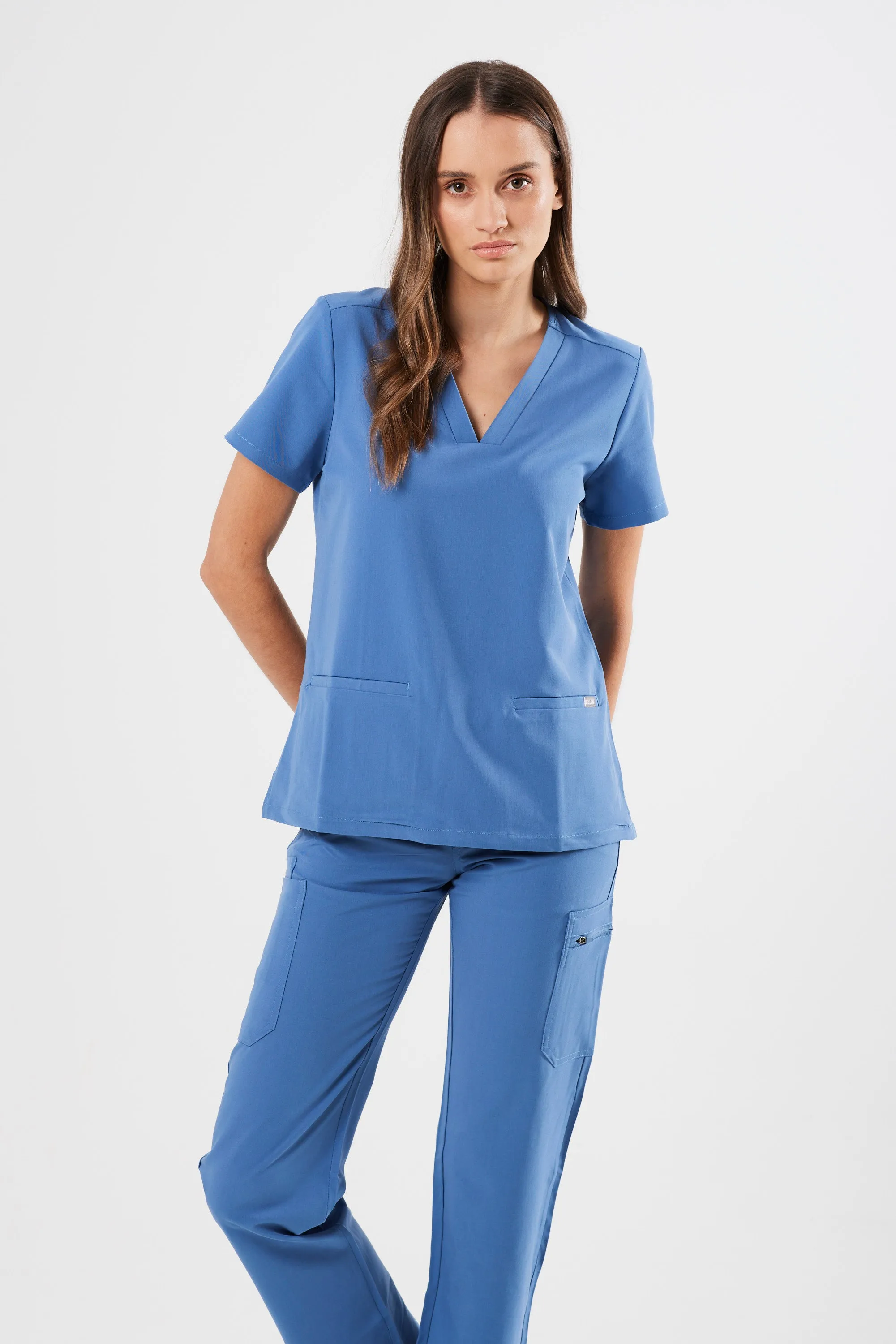 CLASSIC TWO-POCKET WOMEN'S SCRUB TOP (CEIL BLUE)