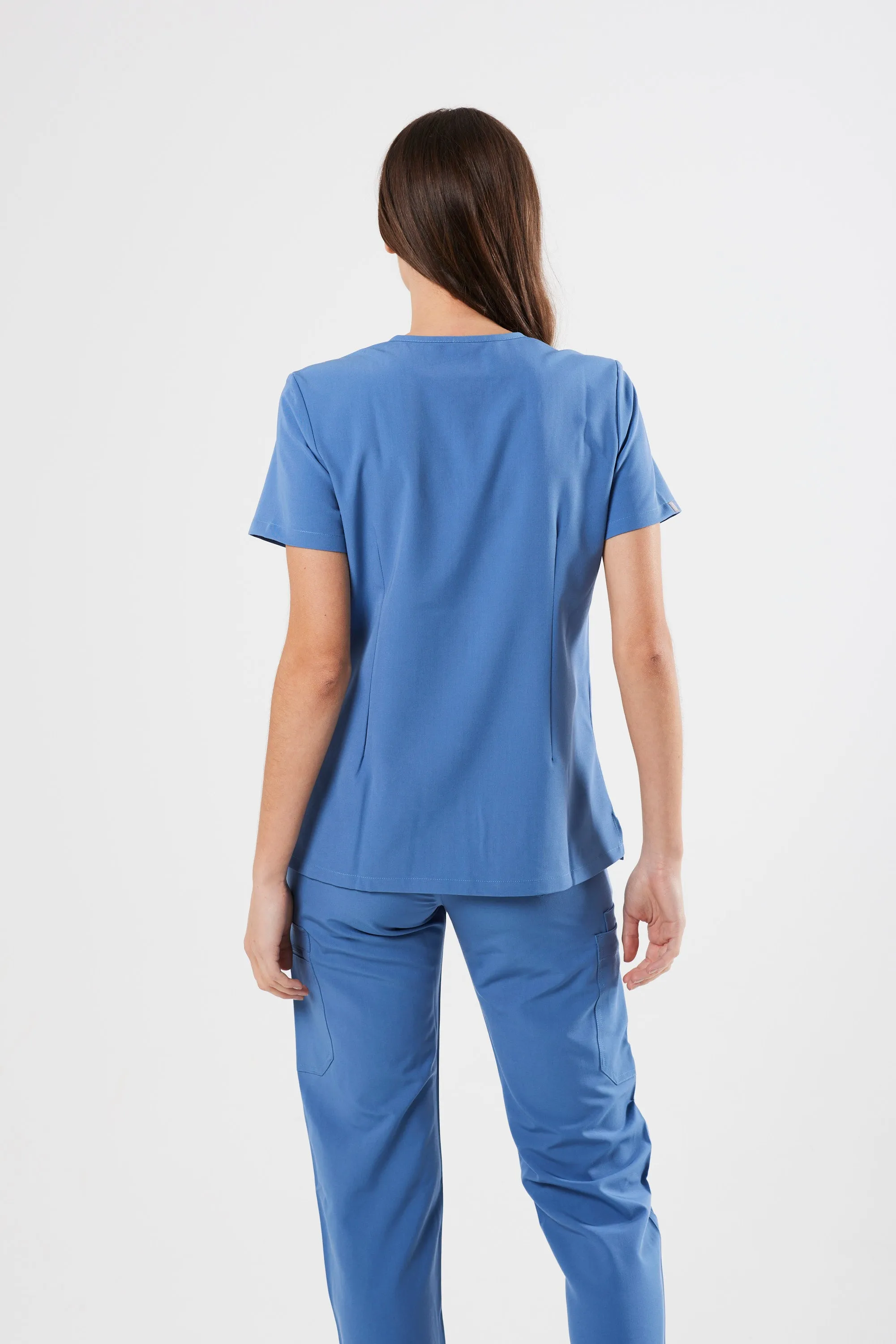 CLASSIC TWO-POCKET WOMEN'S SCRUB TOP (CEIL BLUE)