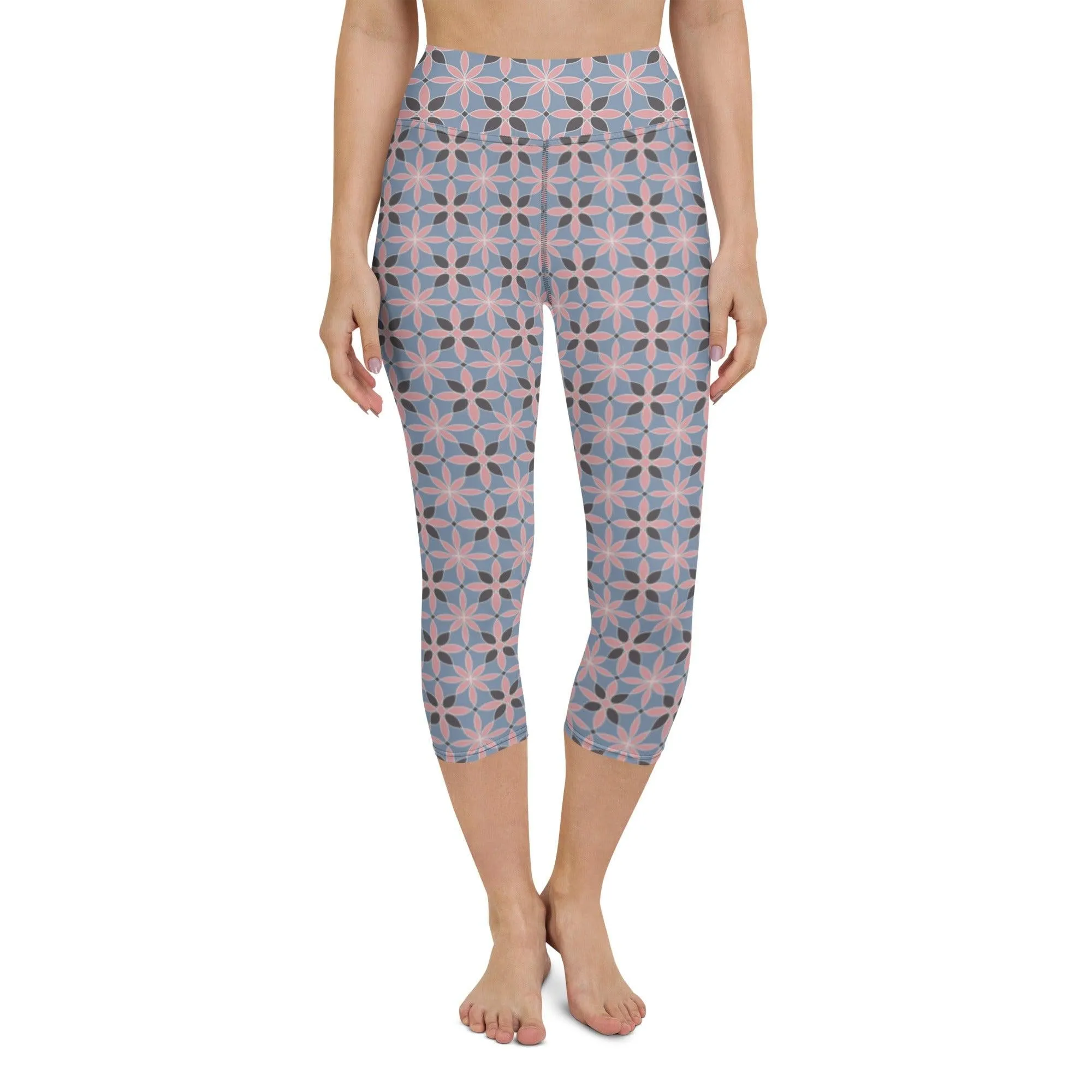 Earthly Pattern Women's Capri Yoga Pants